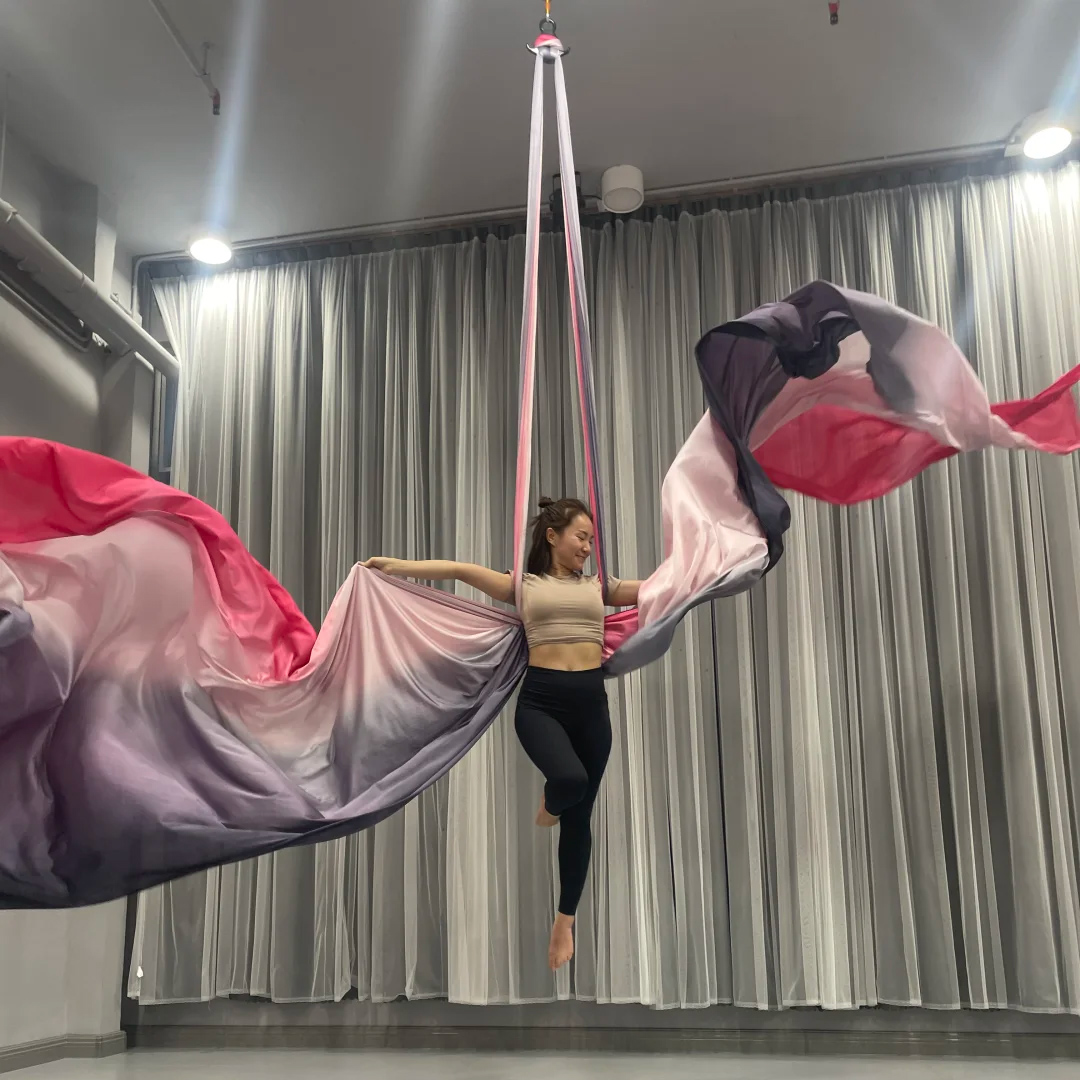 Yoga Fitness Studio - 10m Hava İpleri Ombre Hava Yogası